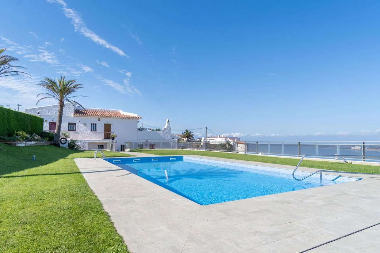 Maison Vacances Avec Piscine Commune Et Vue Mer Roses 0*,  Spanien